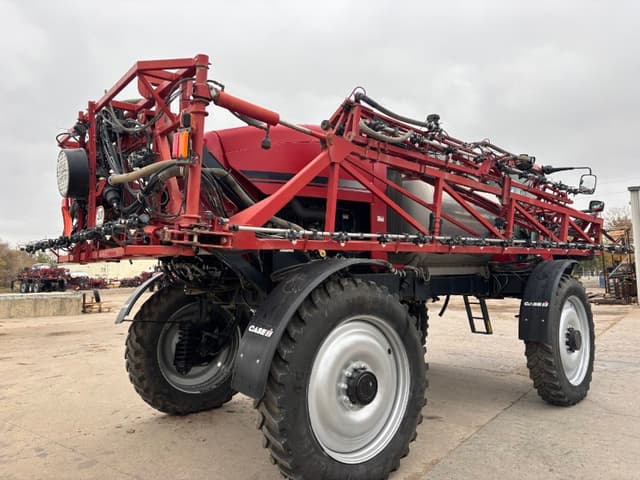 Image of Case IH Patriot 4430 equipment image 3