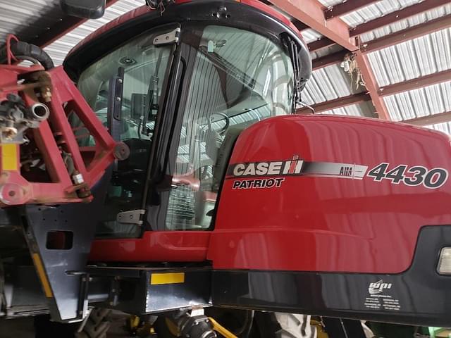 Image of Case IH Patriot 4430 equipment image 1