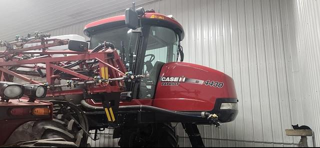 Image of Case IH Patriot 4430 equipment image 2