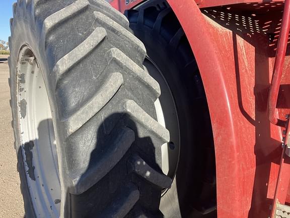 Image of Case IH Steiger 400 equipment image 4