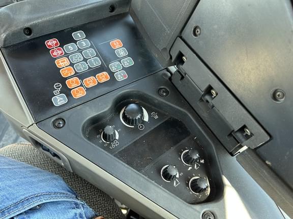 Image of Case IH Steiger 500 Quadtrac equipment image 4