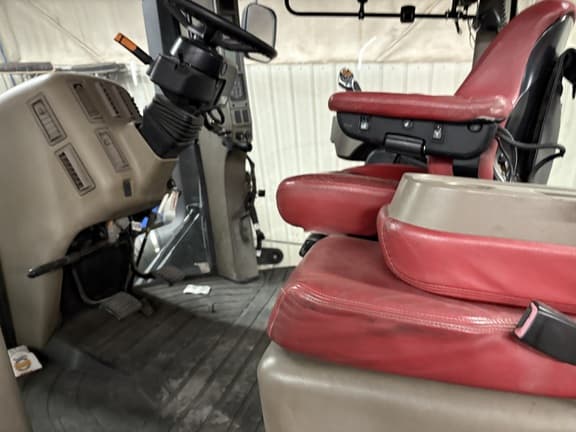 Image of Case IH Steiger 550 Quadtrac equipment image 4