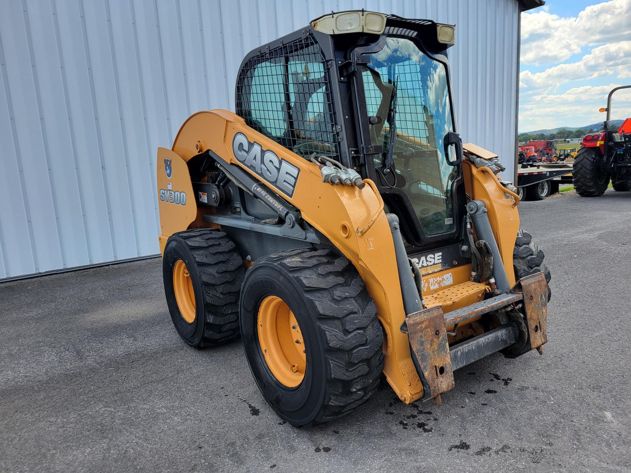 2013 Case SV300 Equipment Image0