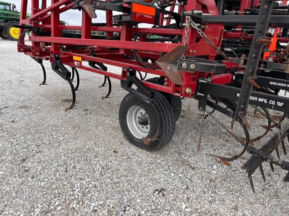 Image of Case IH Tigermate 200 equipment image 2