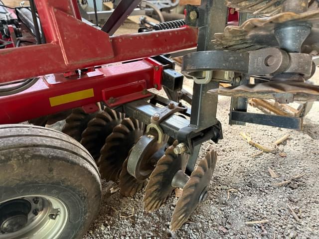 Image of Case IH 330 Turbo Till equipment image 2