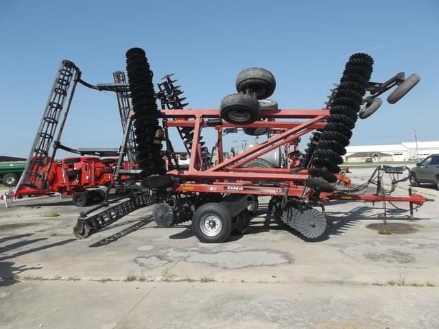 Image of Case IH 330 Turbo Till equipment image 4