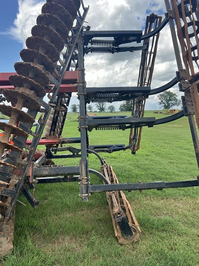 Image of Case IH 330 Turbo Till equipment image 4