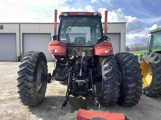 Image of Case IH Magnum 180 equipment image 3