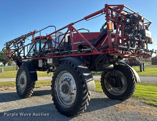 Image of Case IH 3330 Patriot equipment image 2