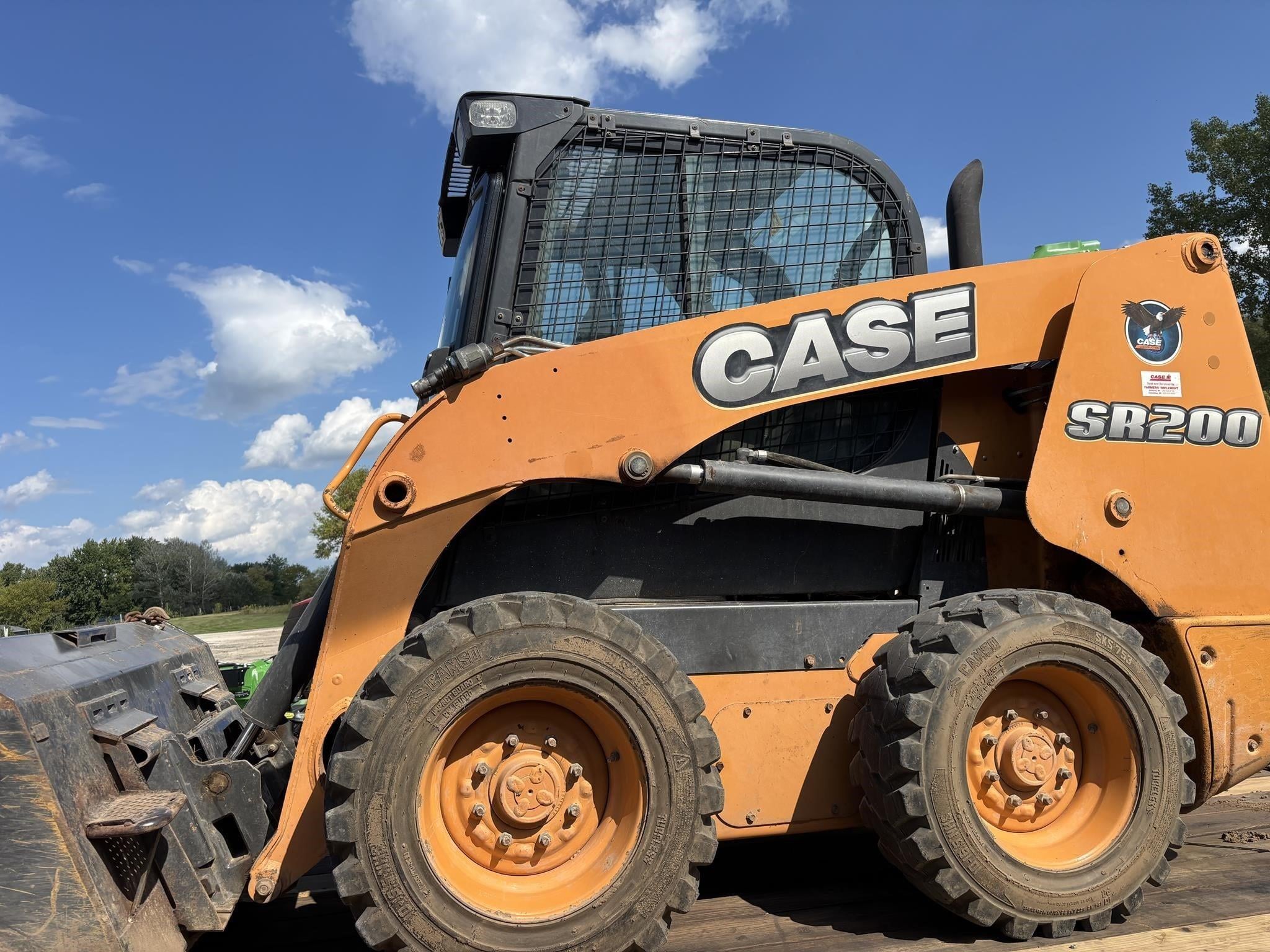 2013 Case SR200 Equipment Image0