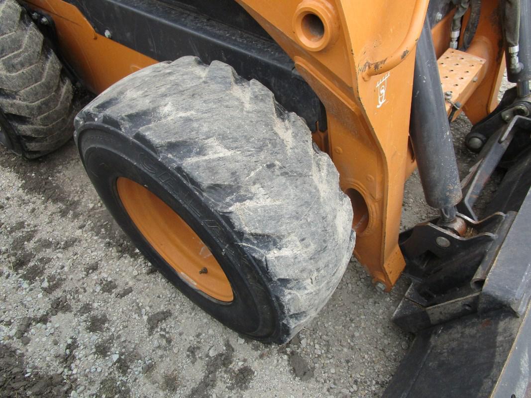 2013-case-sr220-construction-skid-steers-for-sale-tractor-zoom