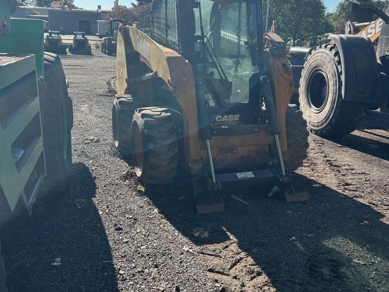 2013 Case SR220 Equipment Image0