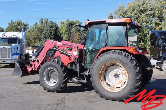 Image of Case IH Farmall 105U equipment image 4