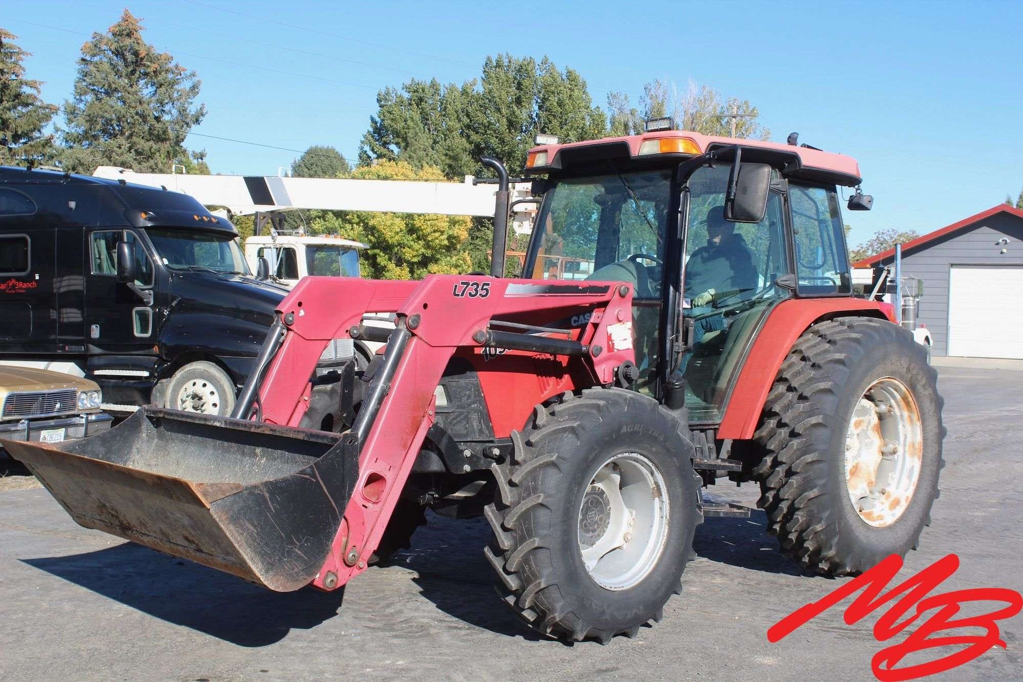 2013 Case IH Farmall 105U Equipment Image0