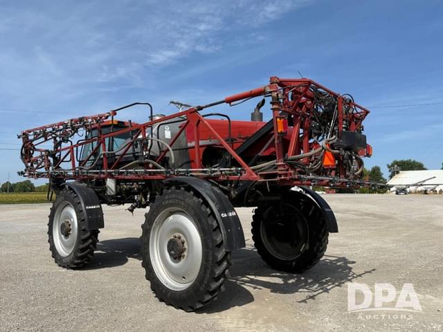 Image of Case IH 3330 Patriot equipment image 2