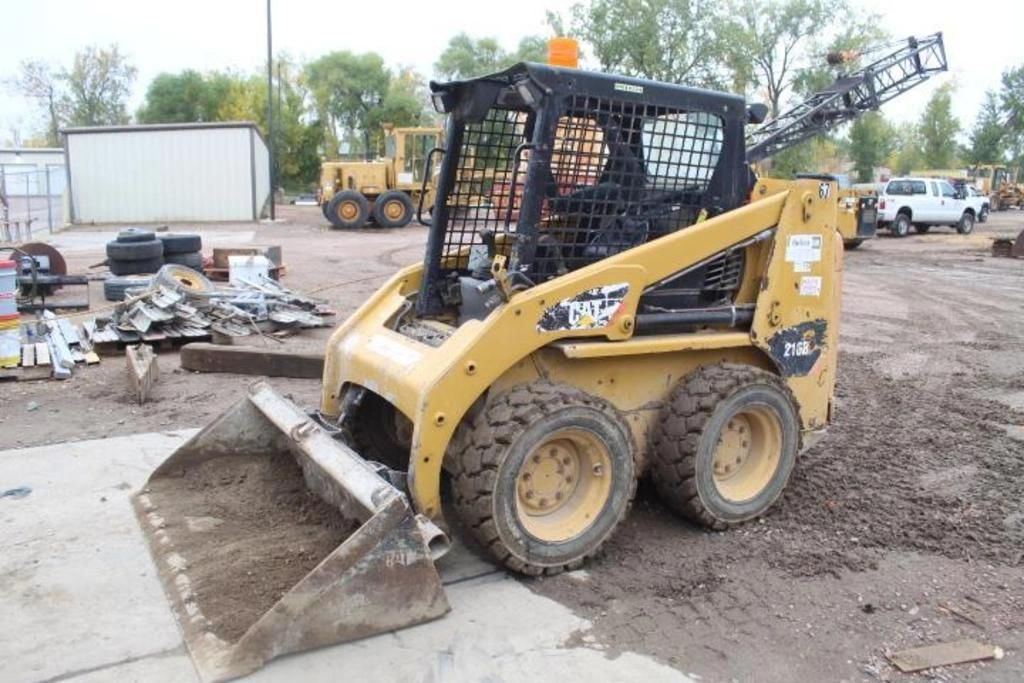 2013 Caterpillar 216B Equipment Image0