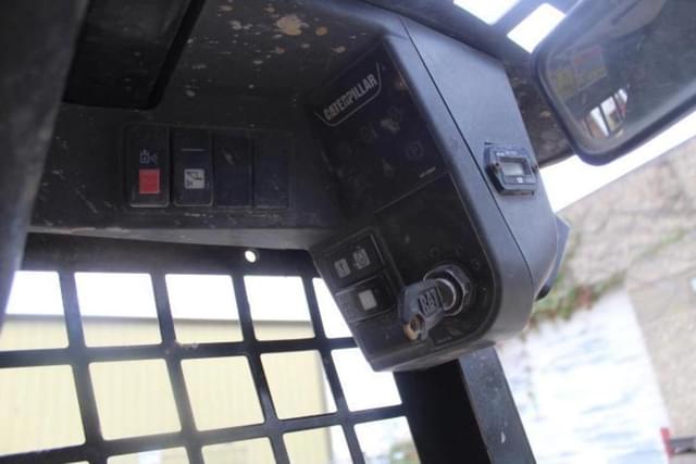 Image of Caterpillar 216B equipment image 4