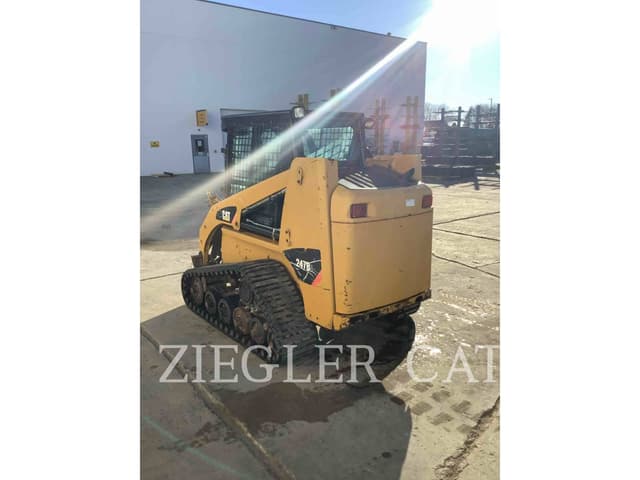 Image of Caterpillar 247B3 equipment image 3
