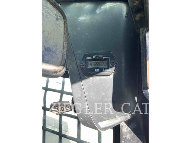 Image of Caterpillar 247B3 equipment image 4