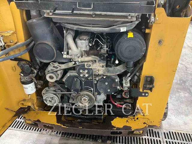 Image of Caterpillar 257B3 equipment image 1