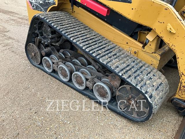 Image of Caterpillar 277C2 equipment image 3