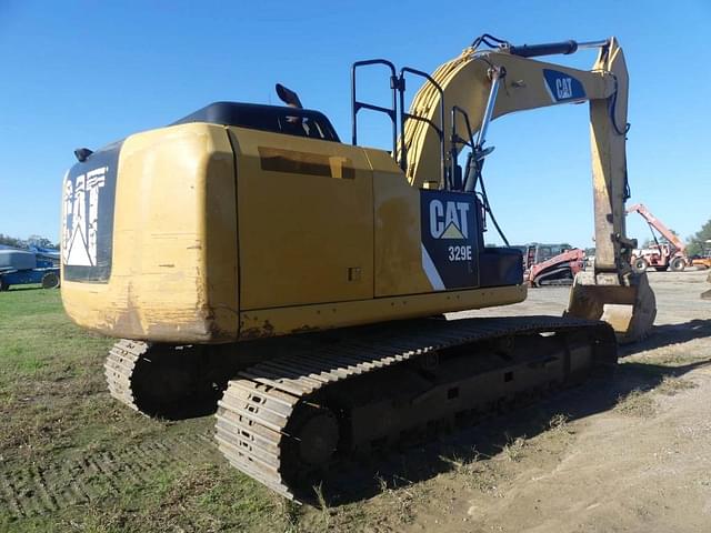 Image of Caterpillar 329E equipment image 3