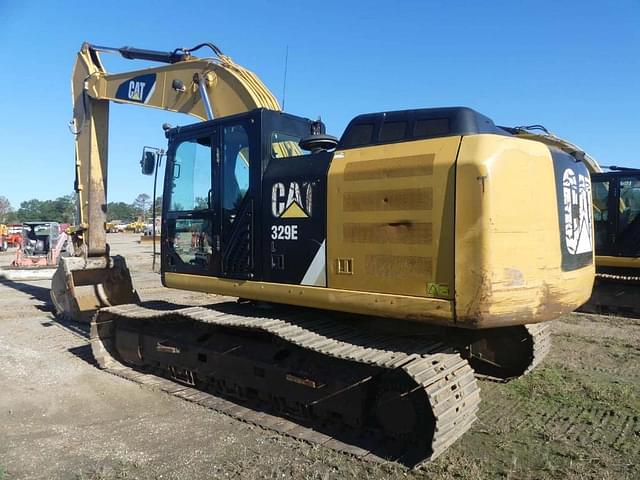 Image of Caterpillar 329E equipment image 4