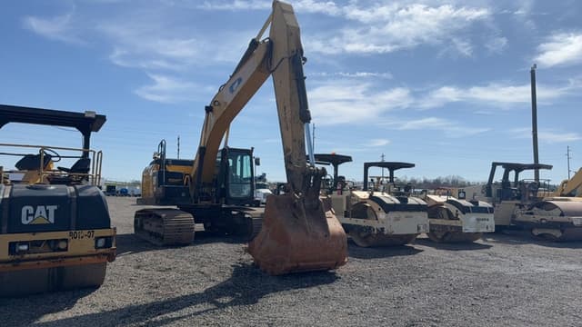 Image of Caterpillar 329EL equipment image 2