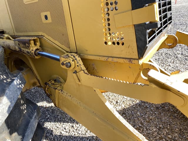 Image of Caterpillar 525C equipment image 4