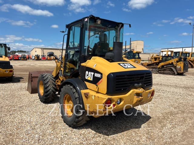 Image of Caterpillar 908H2 equipment image 3
