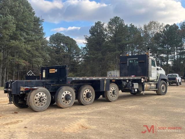 Image of Caterpillar CT660 equipment image 1