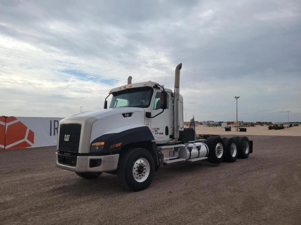 Image of Caterpillar CT660L Primary image