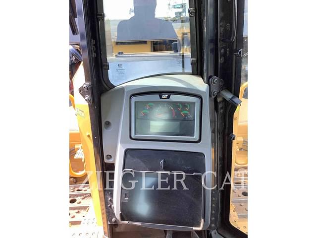 Image of Caterpillar D9T equipment image 1