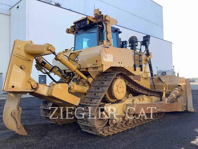 Image of Caterpillar D9T equipment image 4