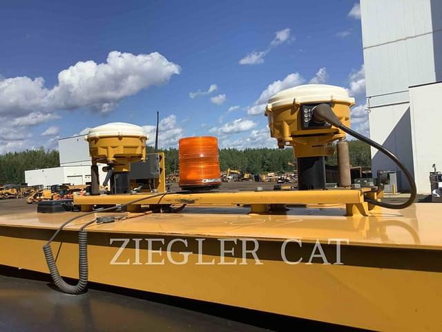 Image of Caterpillar D9T equipment image 2