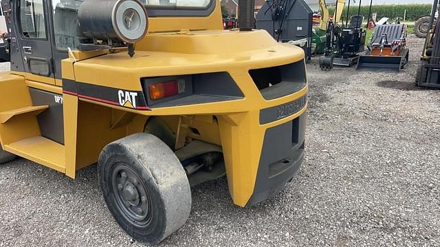 Image of Caterpillar DP70E equipment image 4