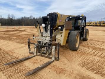 Main image Caterpillar TL1055C