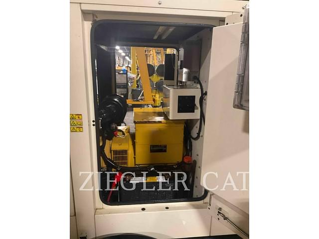 Image of Caterpillar XQ30 equipment image 2