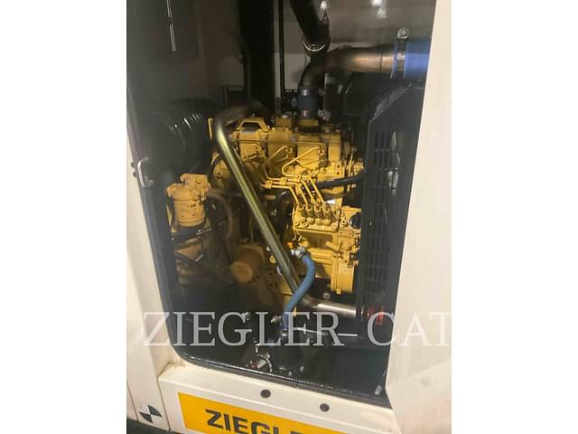 Image of Caterpillar XQ30 equipment image 4