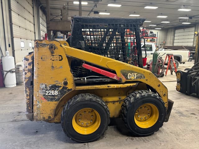 Image of Caterpillar 226B3 equipment image 4