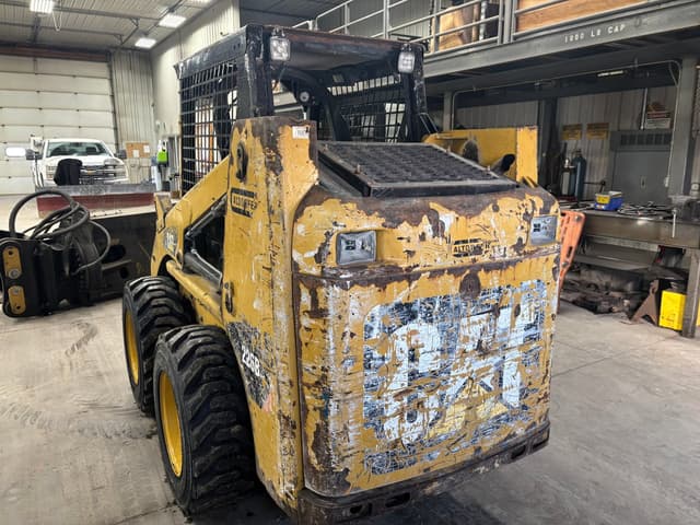 Image of Caterpillar 226B3 equipment image 2