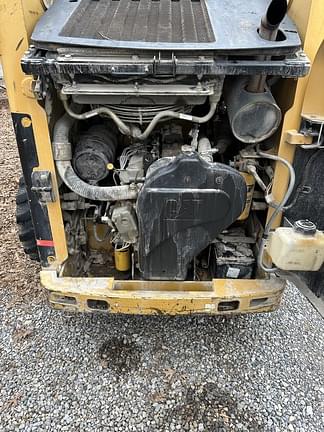 Image of Caterpillar 236 equipment image 3