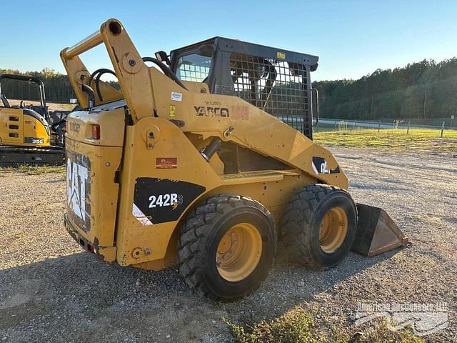 Image of Caterpillar 242B3 equipment image 1