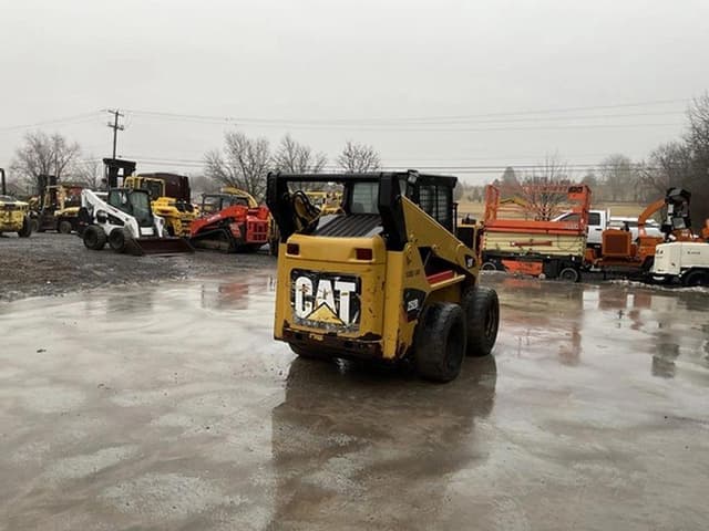 Image of Caterpillar 252B3 equipment image 3