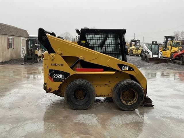 Image of Caterpillar 252B3 equipment image 4