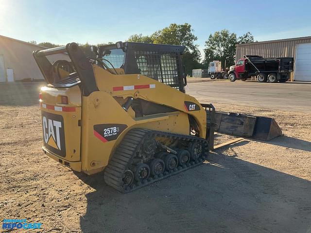 Image of Caterpillar 257B3 equipment image 3