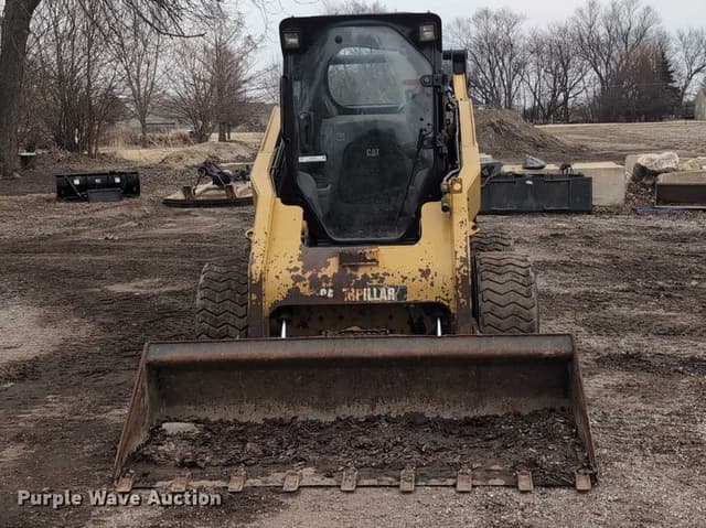 Image of Caterpillar 262C2 equipment image 1