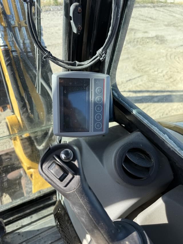 Image of Caterpillar 305.5E2 equipment image 4