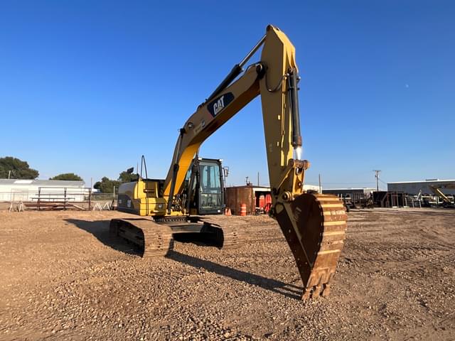 Image of Caterpillar 320DL equipment image 2