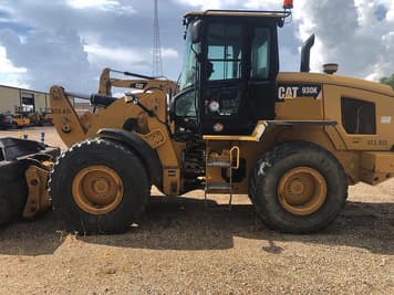Main image Caterpillar 930K